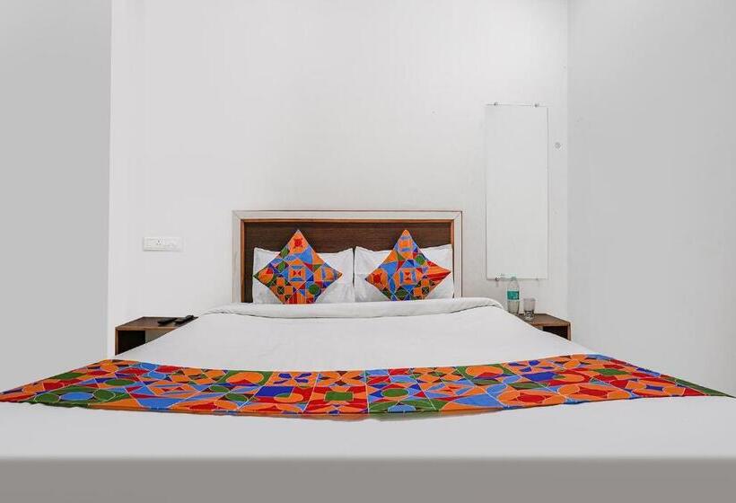 ホテル Fabexpress Sai Lodging I   Nr Nashik Railway Station