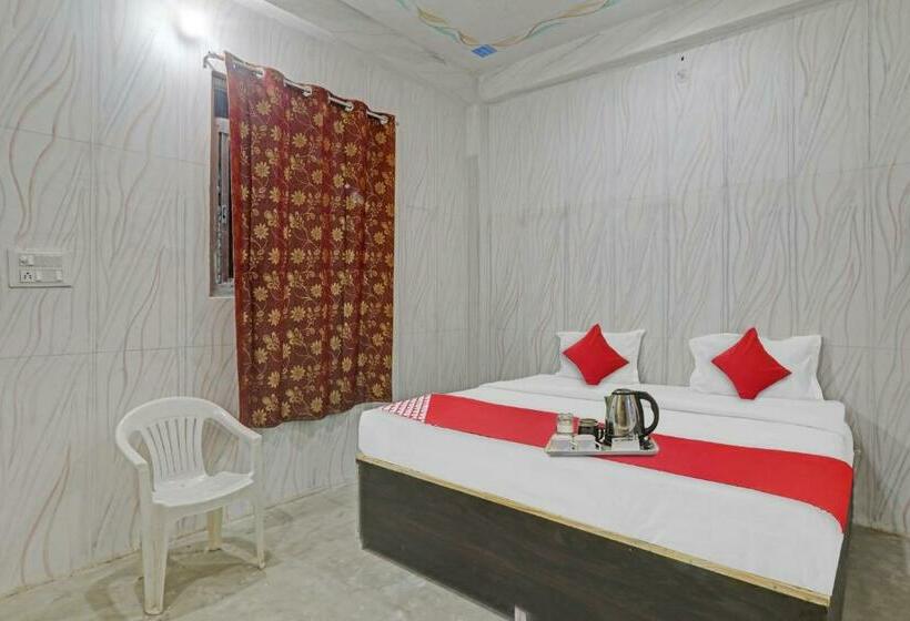Отель Flagship Sana Guest House Near Chaudhary Charan Singh International Airport