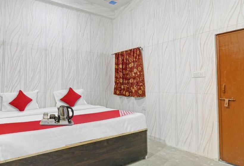 Отель Flagship Sana Guest House Near Chaudhary Charan Singh International Airport