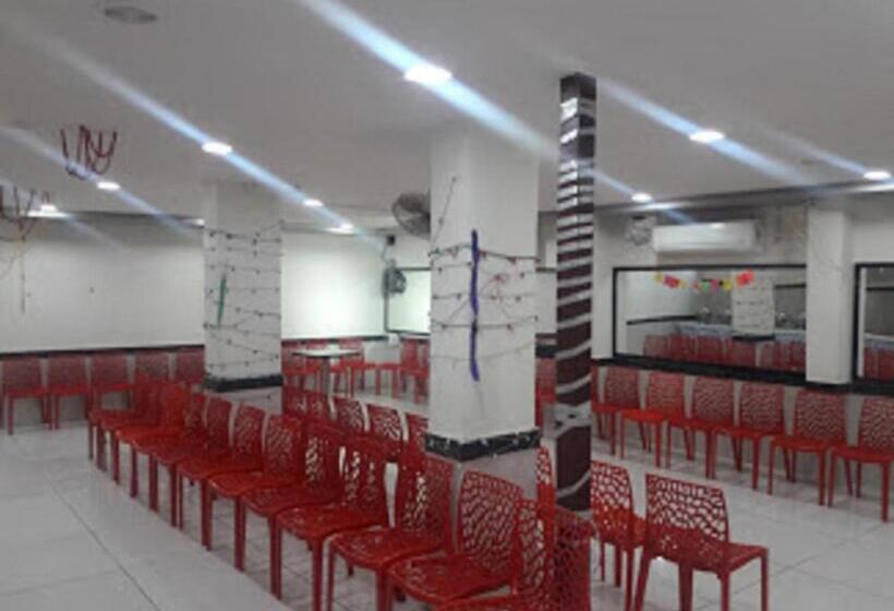ホテル Gopal, Khargone