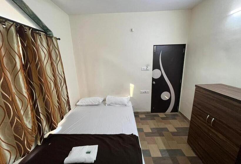 בית מלון כפרי Happy Vibes Resort