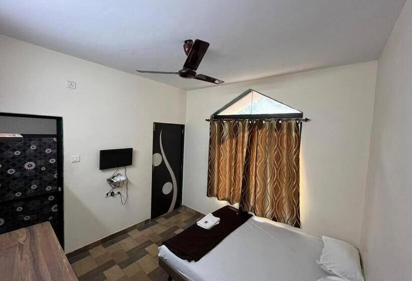 בית מלון כפרי Happy Vibes Resort