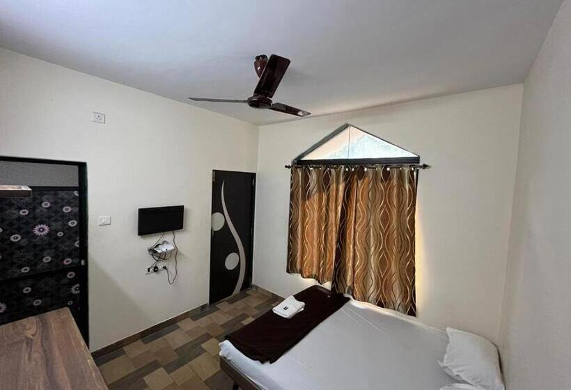 בית מלון כפרי Happy Vibes Resort