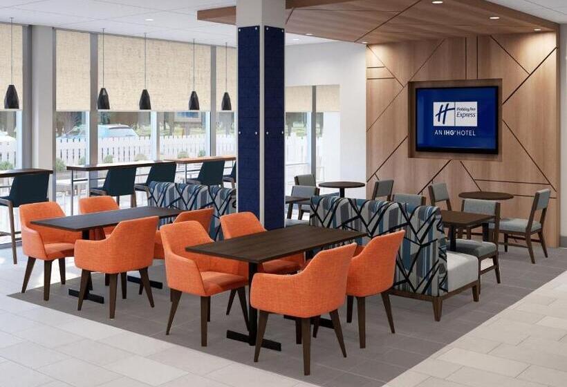 هتل Holiday Inn Express Hattiesburg West Univ Area