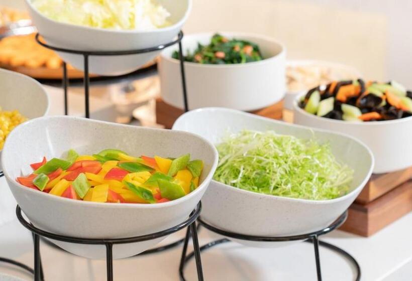 ホテル Holiday Inn Express Qingdao Northern West Coast, An Ihg