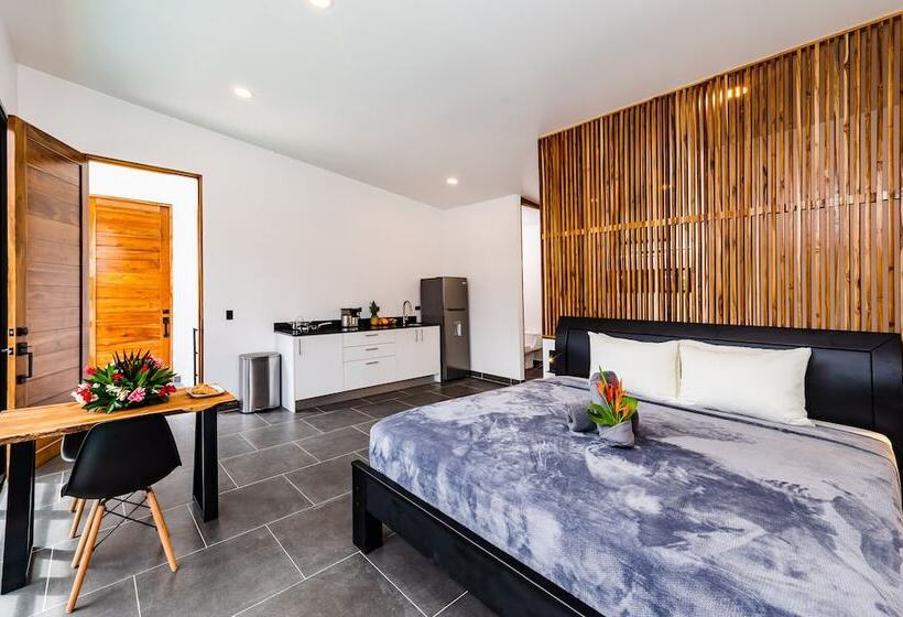 ホテル House Of Nomad   Adults Only