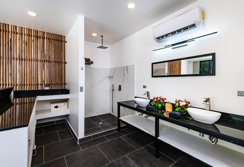 ホテル House Of Nomad   Adults Only