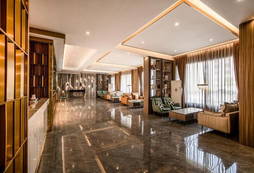 Отель Jiuzhaigou Cloudy