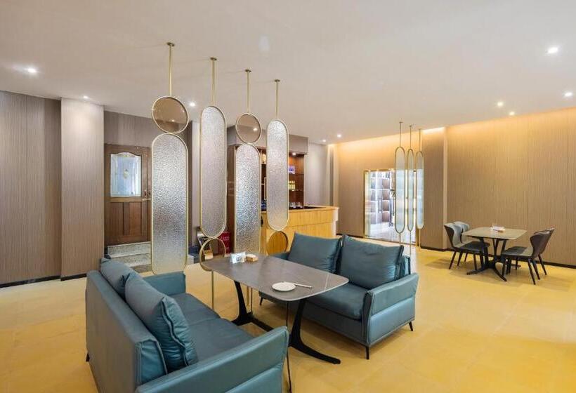 Отель Jiuzhaigou Cloudy