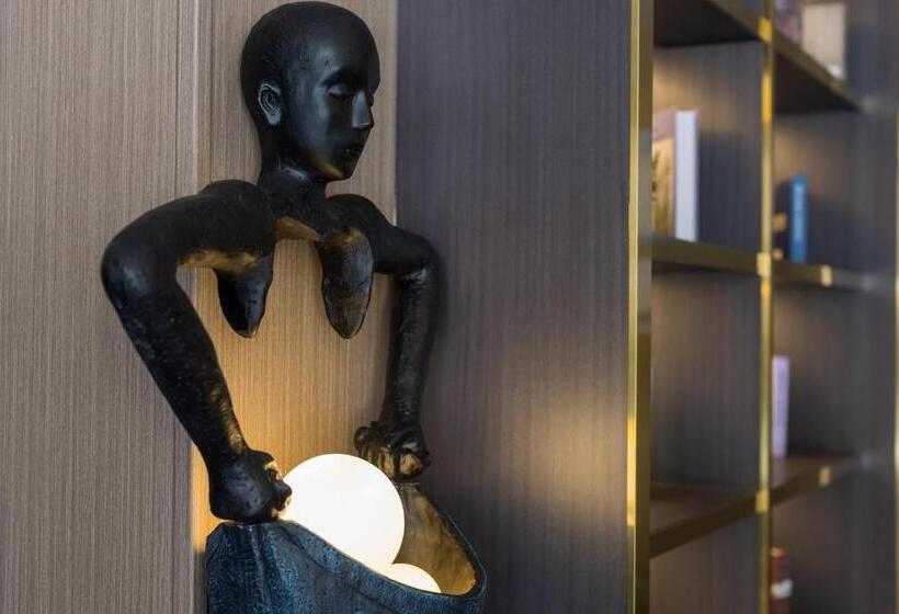 Отель Jiuzhaigou Cloudy