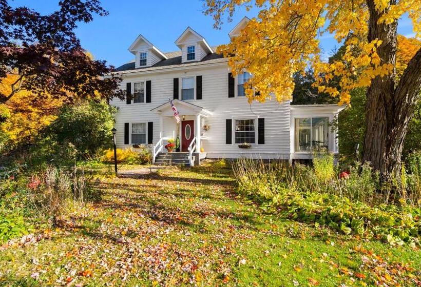 ホテル Launchpoint Lodge