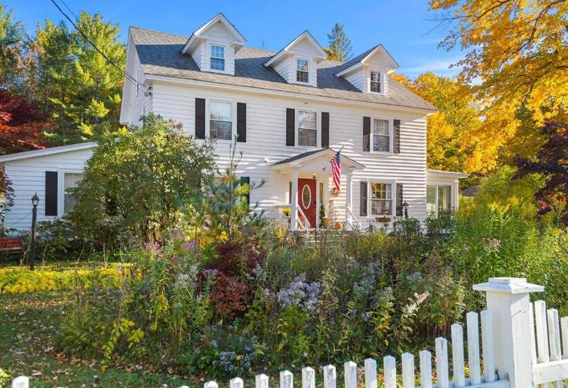 ホテル Launchpoint Lodge