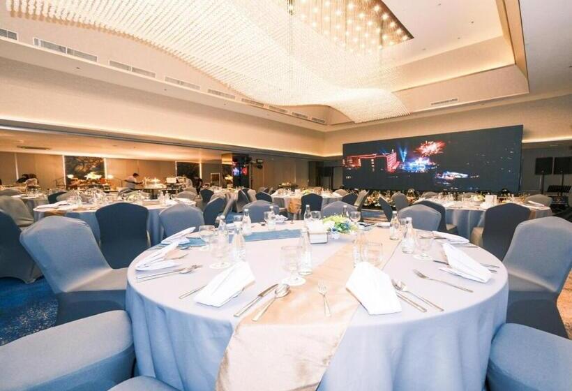 The All   Suite Pentacity Hotel Balikpapan