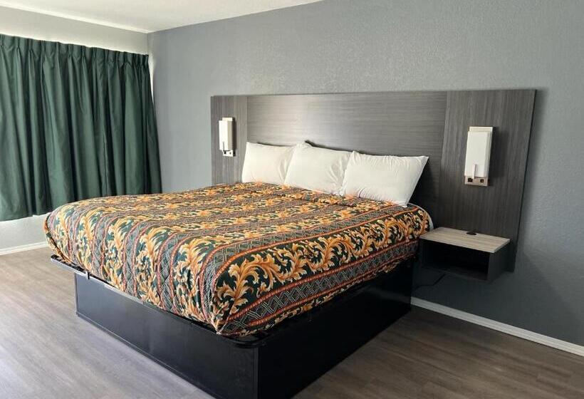 فندق Pioneer Inn