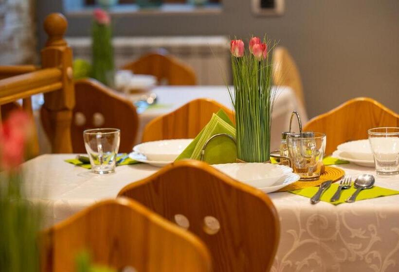 هتل Pokoje Gościnne Ava