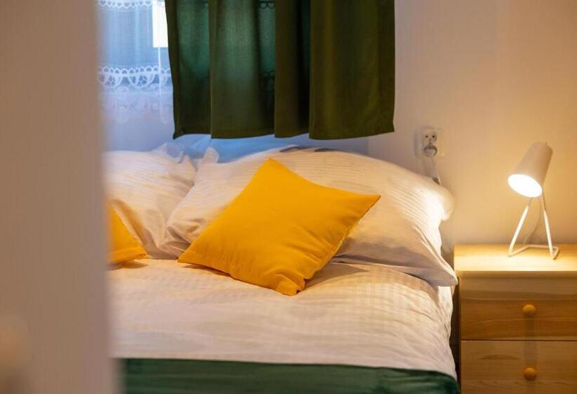 هتل Pokoje Gościnne Ava