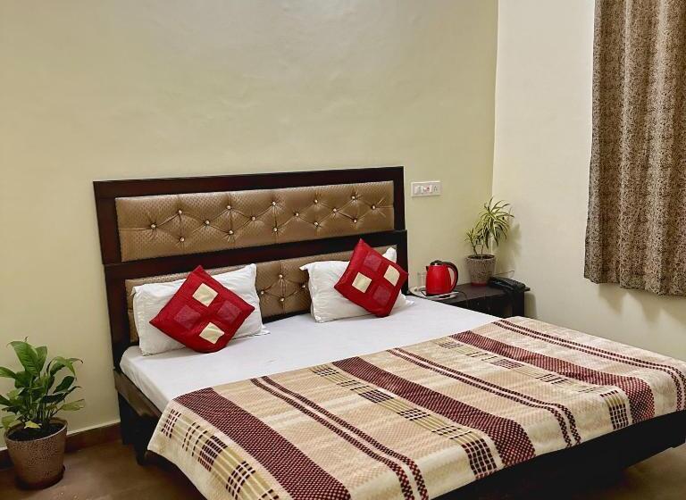 酒店 Raahi Stay, Landing Site Bir   Stay & Cafe