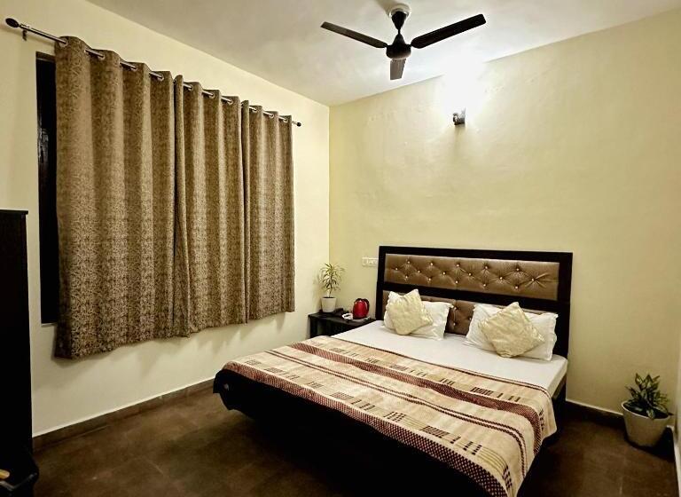 酒店 Raahi Stay, Landing Site Bir   Stay & Cafe