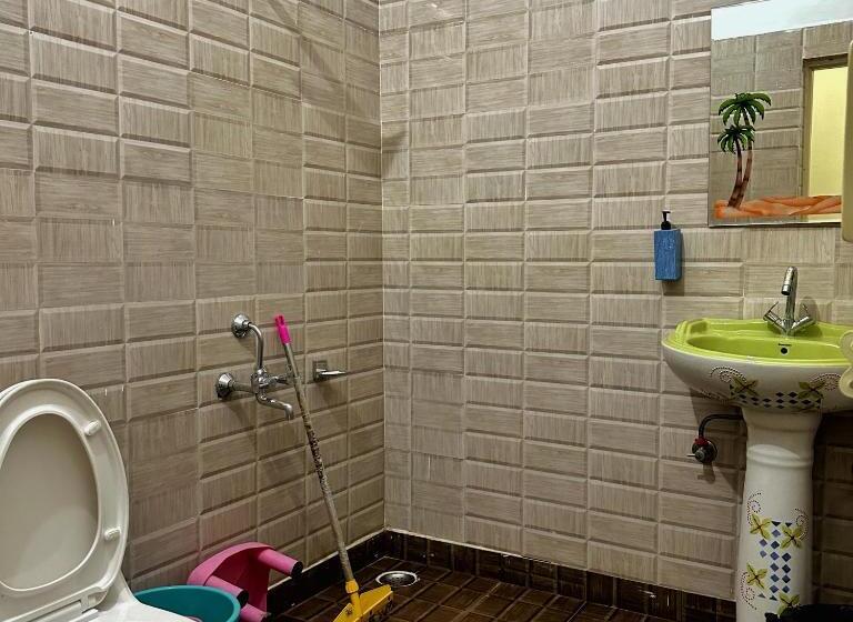 酒店 Raahi Stay, Landing Site Bir   Stay & Cafe