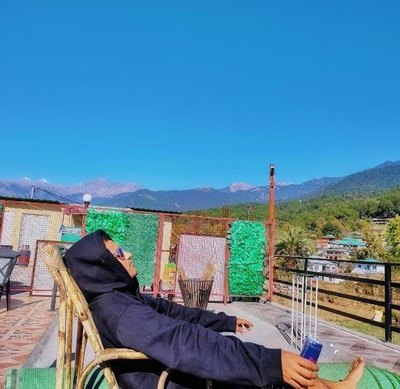 酒店 Raahi Stay, Landing Site Bir   Stay & Cafe