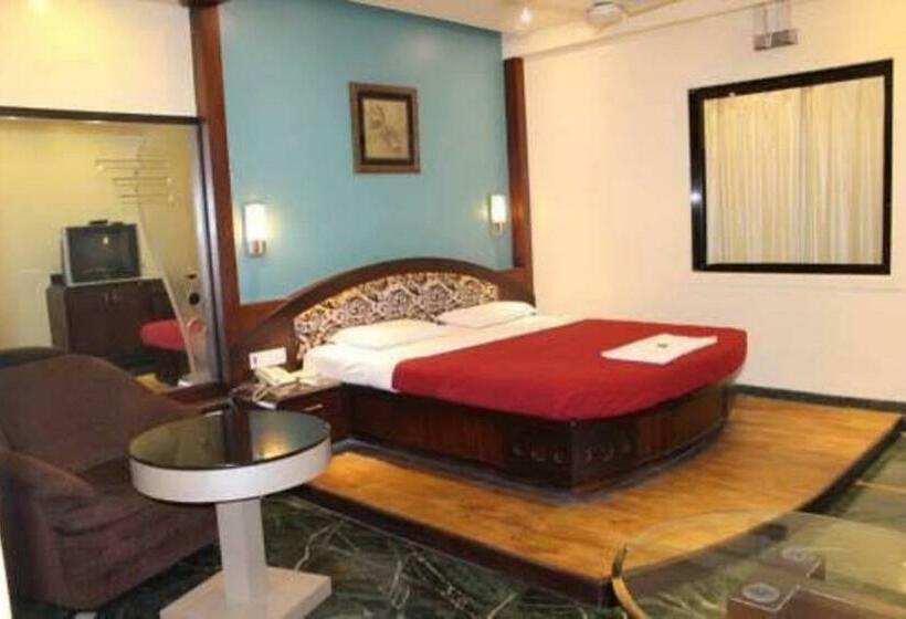 בית מלון כפרי Ramakrishna International