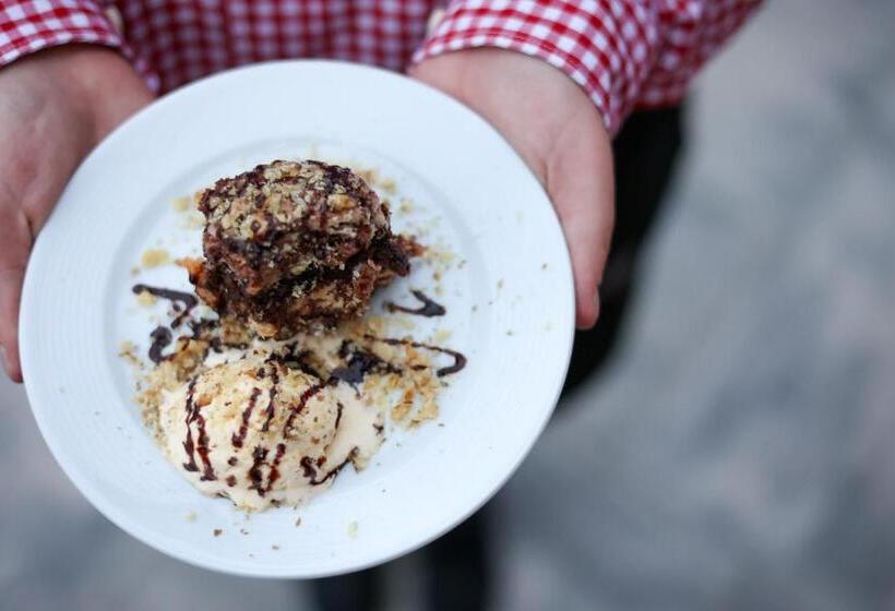 Отель Rezort Pri Jazere Podbanské