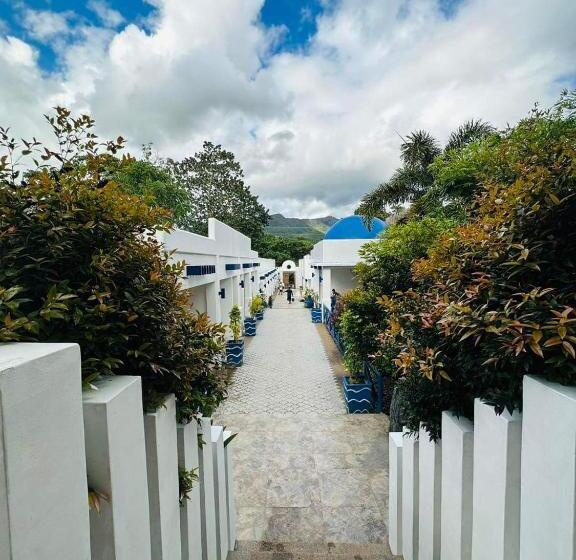 هتل Ruhe Suites Coron