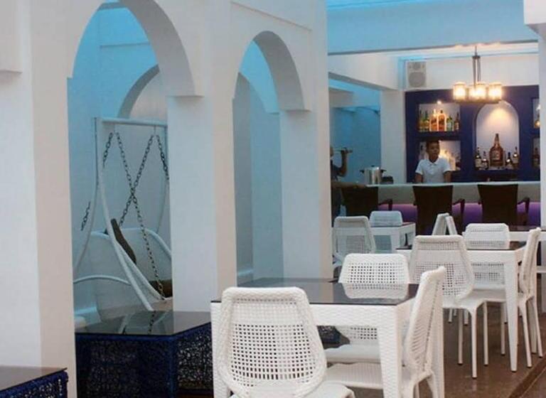 هتل Ruhe Suites Coron