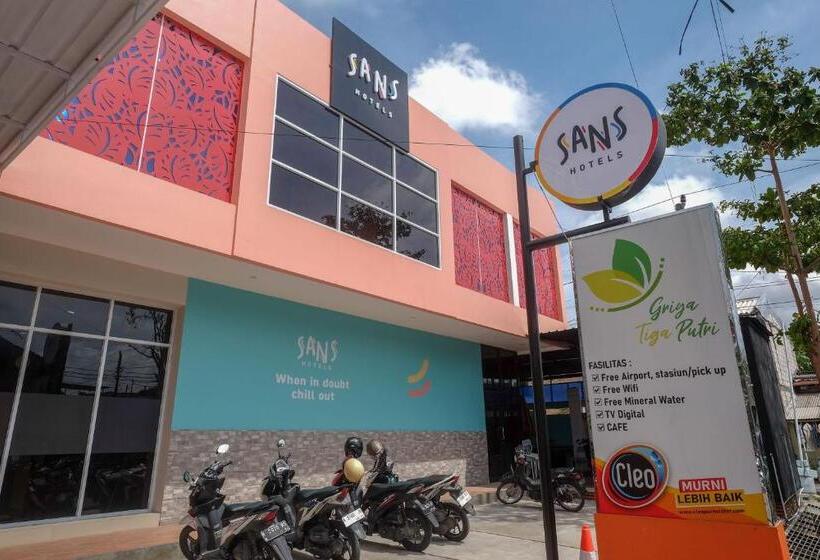 Sans Hotel Tiga Putri Semarang By Reddoorz