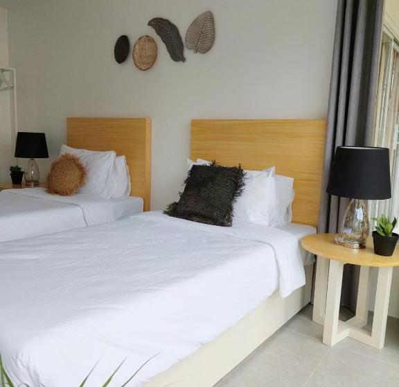 هتل Sea Green Boutique Rooms