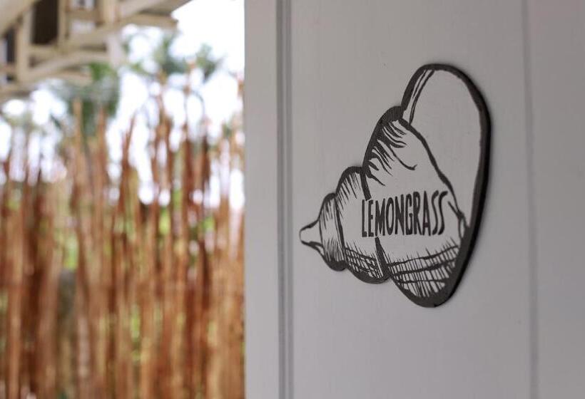 هتل Sea Green Boutique Rooms