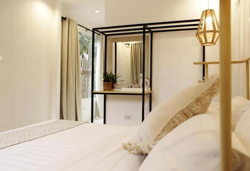 هتل Sea Green Boutique Rooms