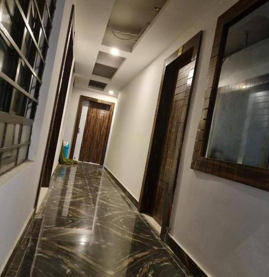 Hotel Shanti Grand Inn