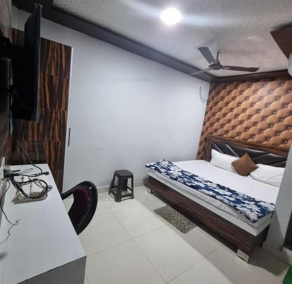 Hotel Shanti Grand Inn