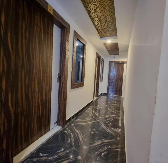 Hotel Shanti Grand Inn