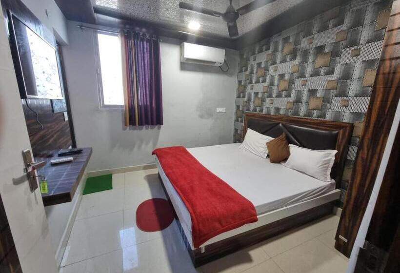 Hotel Shanti Grand Inn