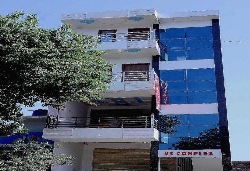 호텔 Spot On 70146 Rj Palace