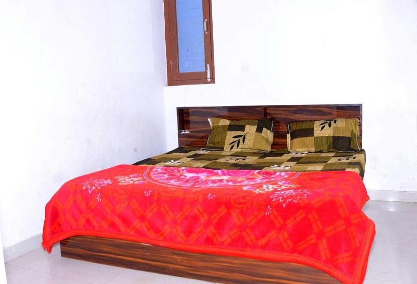 호텔 Spot On 70146 Rj Palace