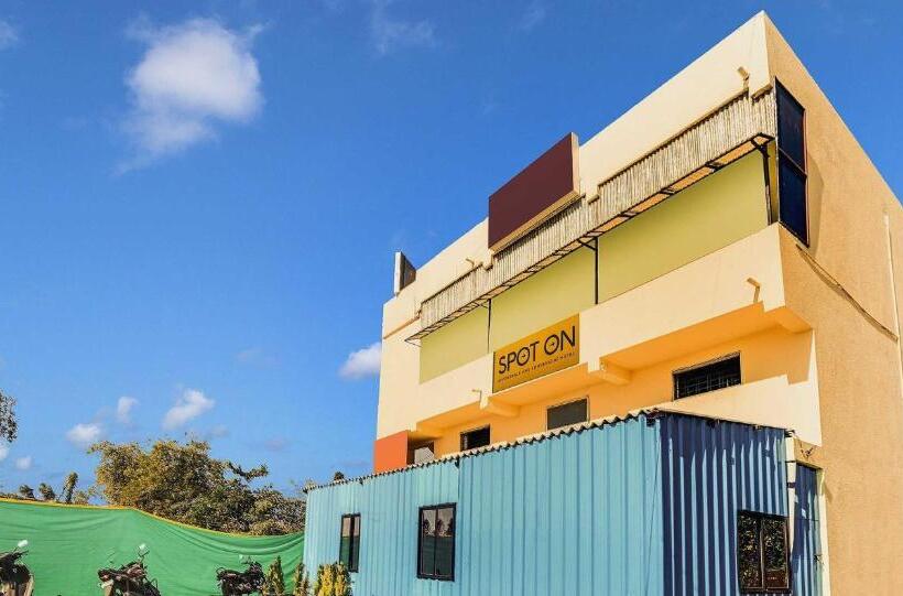 Hotel Spot On Fakt Tu Aani Mi