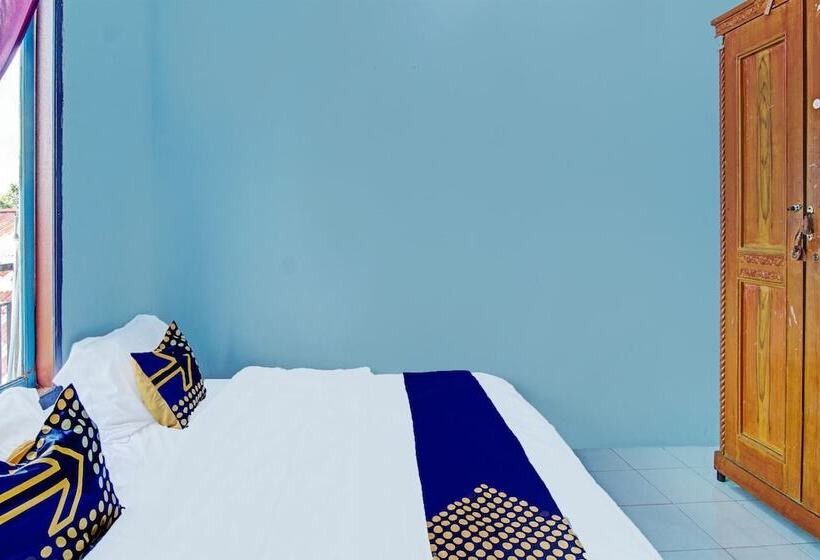 Отель Spot On 91918 Najla Guest House Syariah