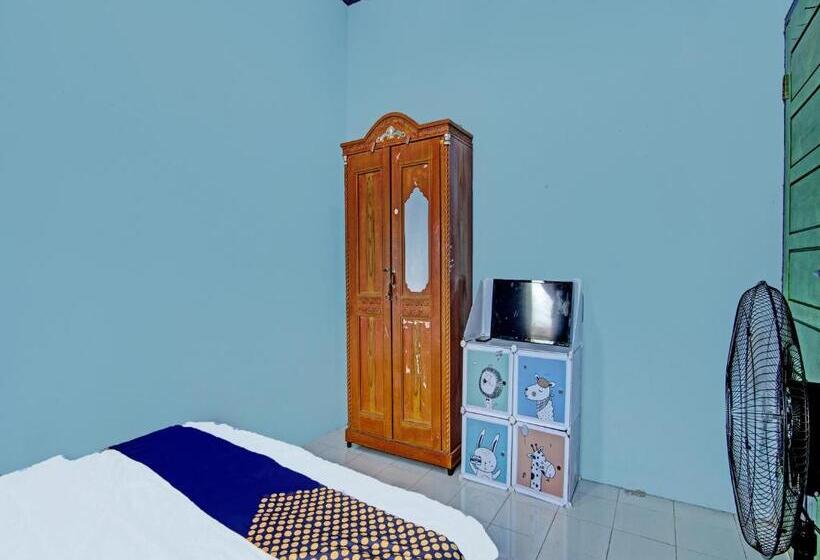 Отель Spot On 91918 Najla Guest House Syariah