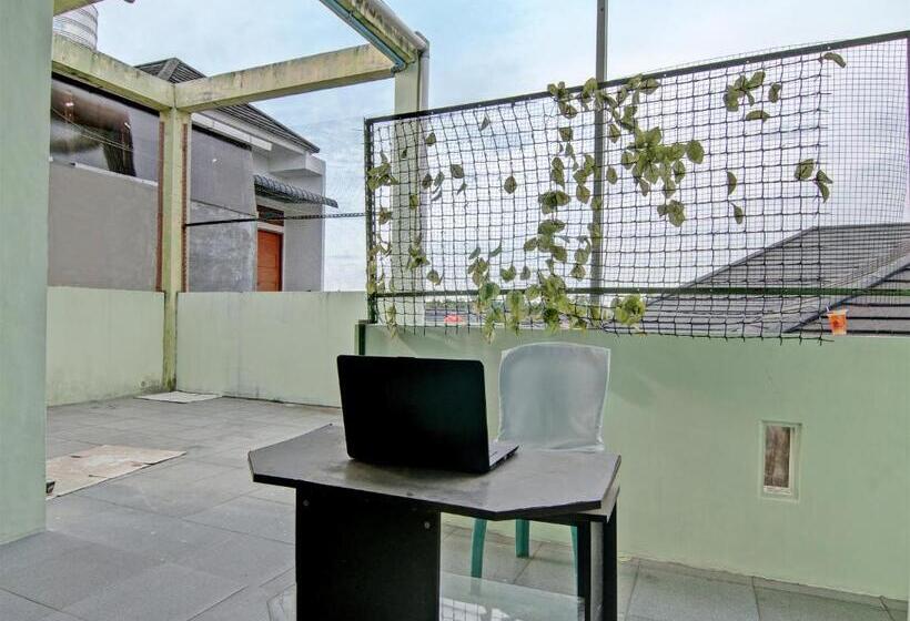 هتل Spot On 91918 Najla Guest House Syariah