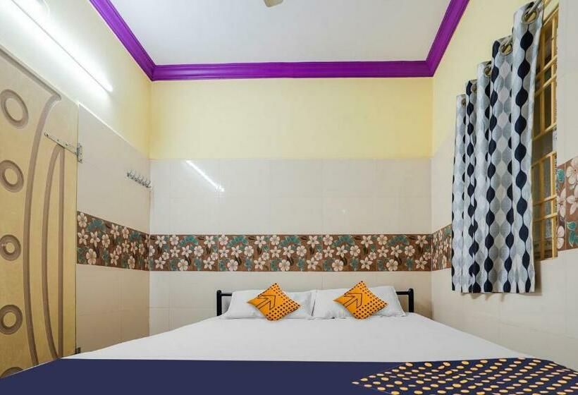 호텔 Spot On New Royal Lodge