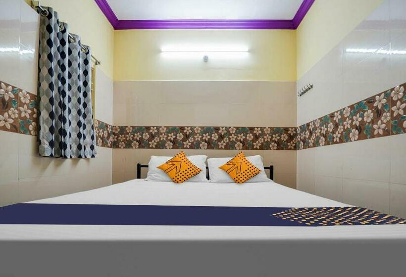 호텔 Spot On New Royal Lodge