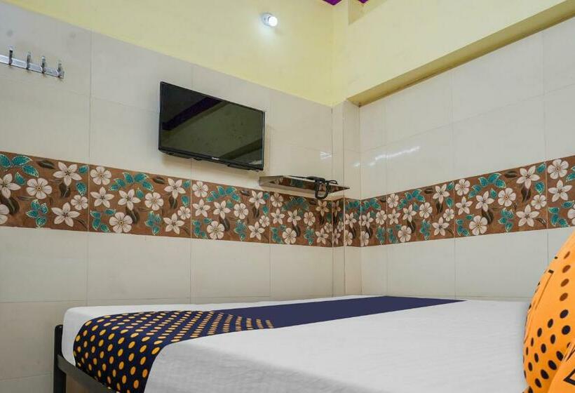 호텔 Spot On New Royal Lodge