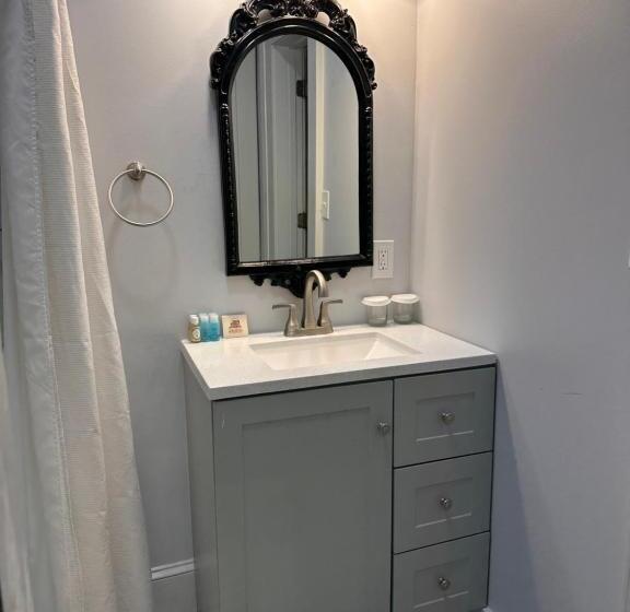 בית מלון כפרי The Inn At Cedar Grove