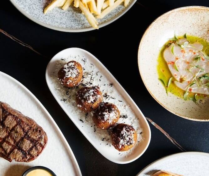 The Motley Hotel Richmond, Tapestry Collection By Hilton