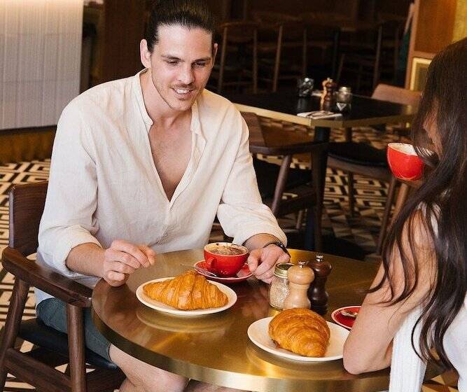 The Motley Hotel Richmond, Tapestry Collection By Hilton