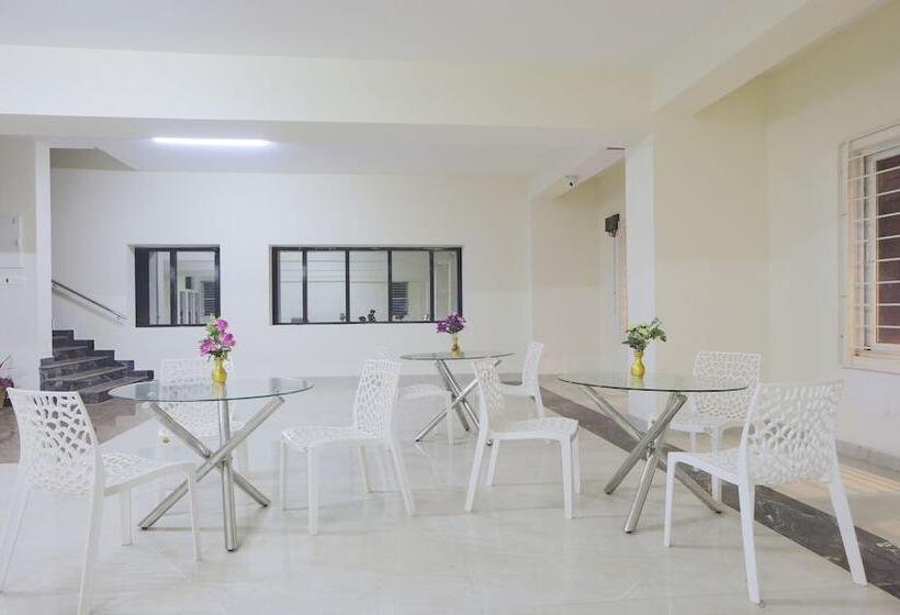 酒店 Treebo Naaz Royal