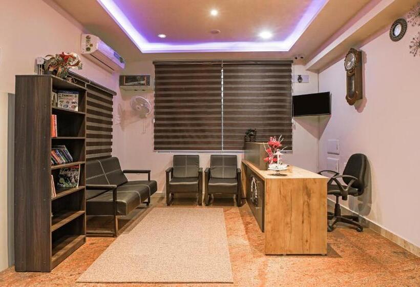 酒店 Treebo Naaz Royal